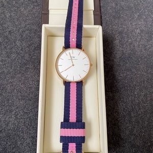 Never worn Daniel Wellington watch